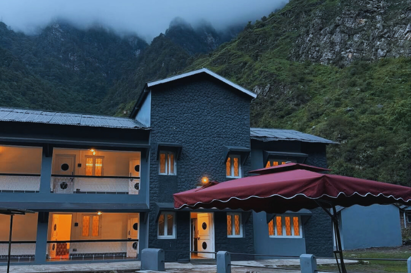 hotel in yamunotri